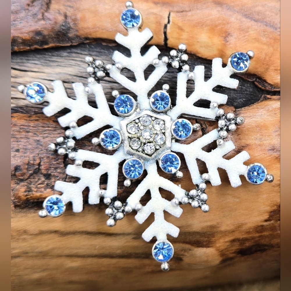 Kenneth Cole White and Blue Snowflake Brooch